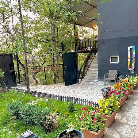 Cosy Studio With Beautiful Garden Yerevan Exterior photo